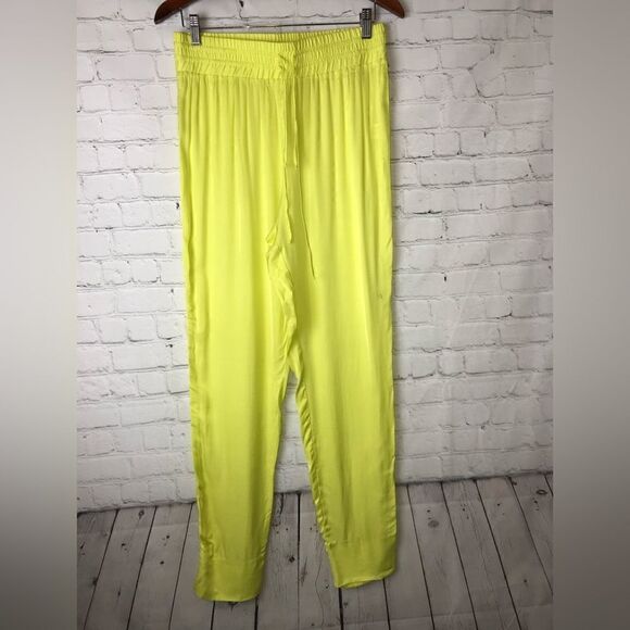 Sun Becomes Her Satin Yellow Doubled Tie Jogger 8 - Picture 1 of 10